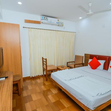 Hotel Janardana Удупи Екстериор снимка